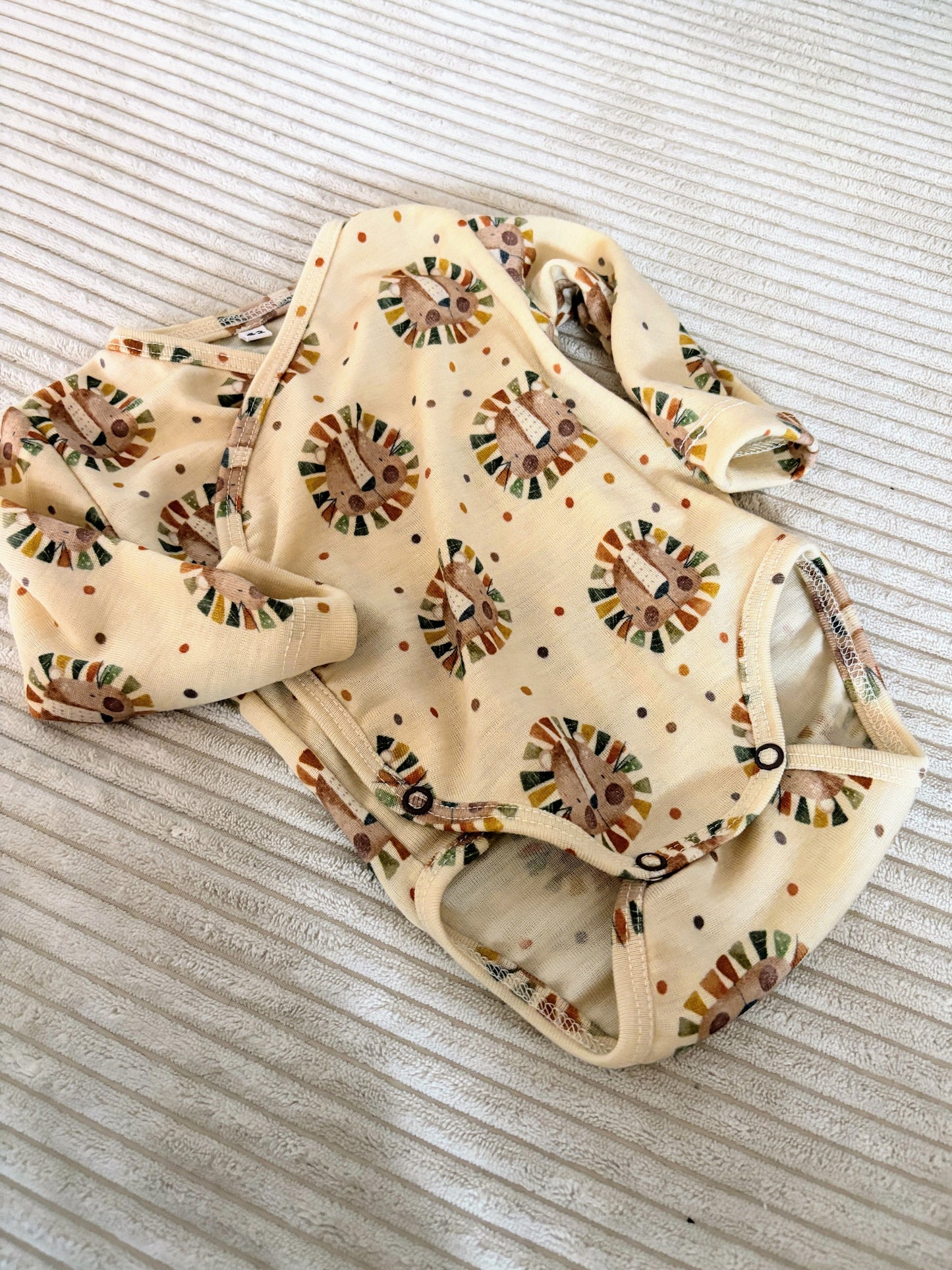 BABY BODY WOLLE/LYOCELL LÖWENMUT