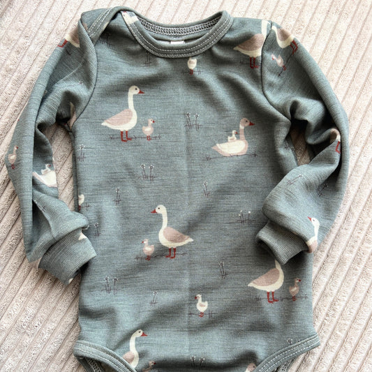 BABY BODY WOLLE/SEIDE MEERGÄNSE